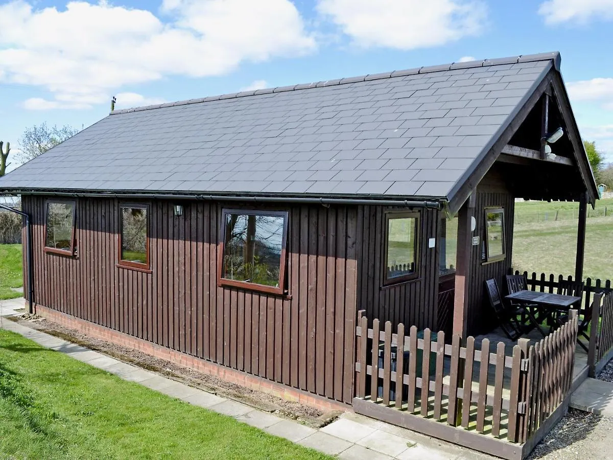 Finch Lodge - E4793 Nawton